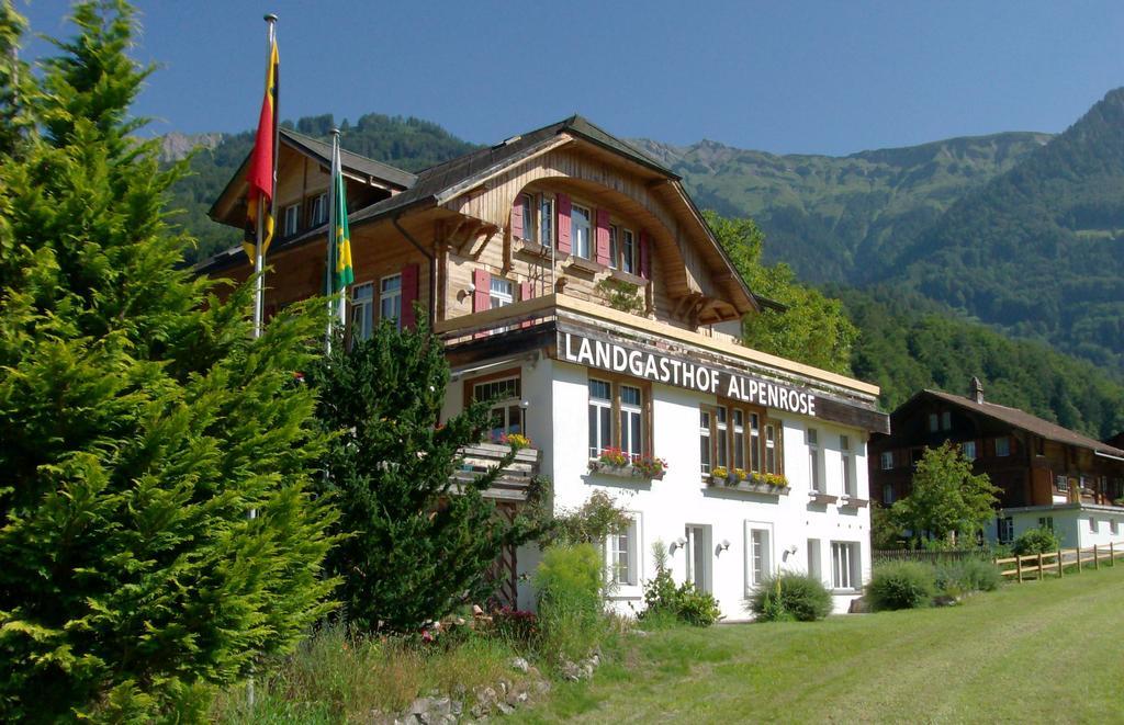 Hotel Alpenrose Beim Ballenberg Brienz  Exterior photo